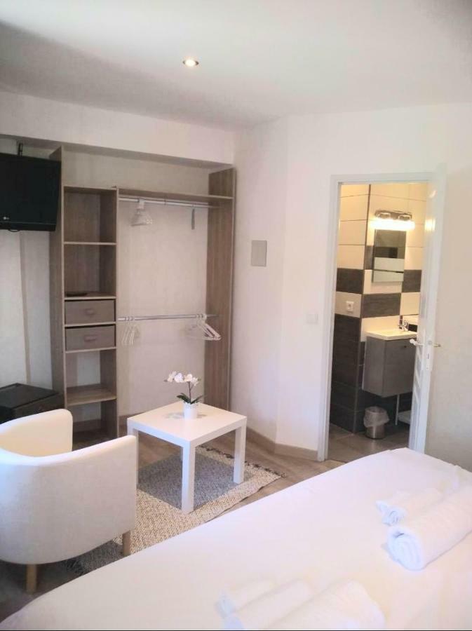 Hotel Renaissance Мартиг Екстериор снимка